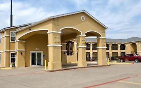 Scottish Inns & Suites Forney